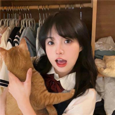 热裤荡女